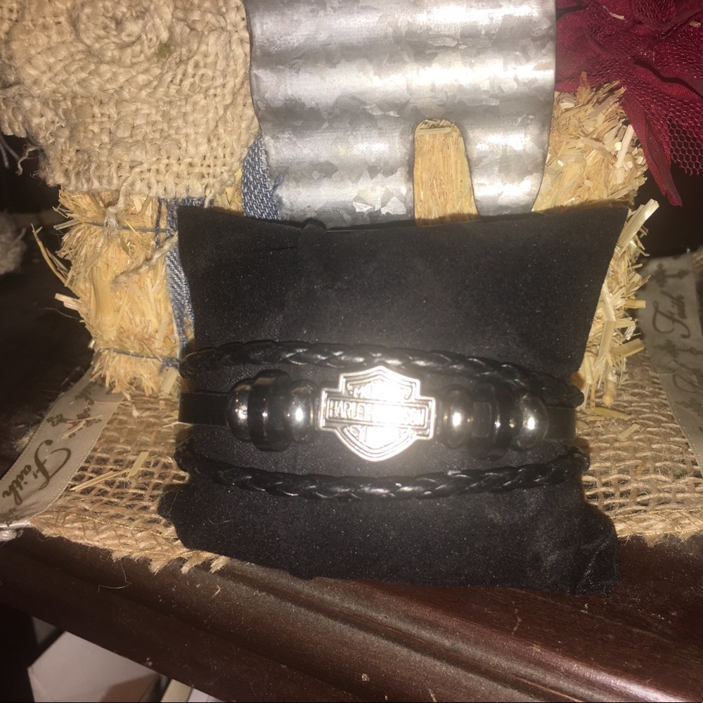 Harley Davidson Black Leather Bracelet - Picture 3 of 3